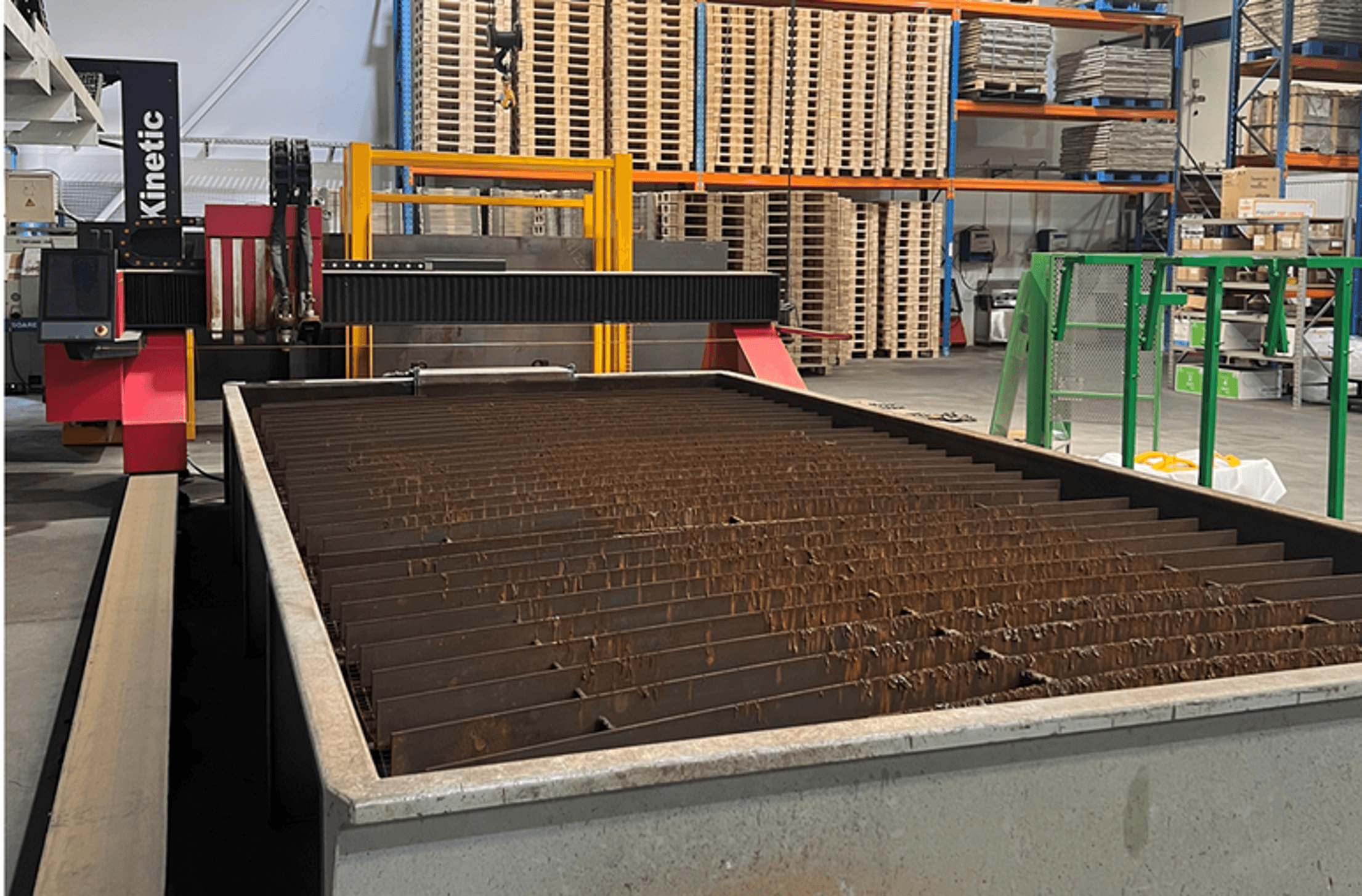 Kinetic K2500DA plasma cutting bed at EdgeTech workshop